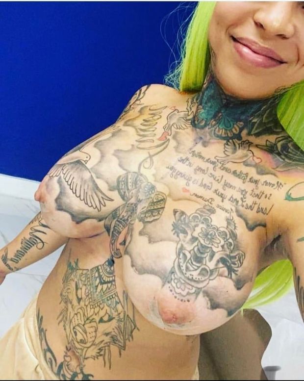 Cute tatted bitch