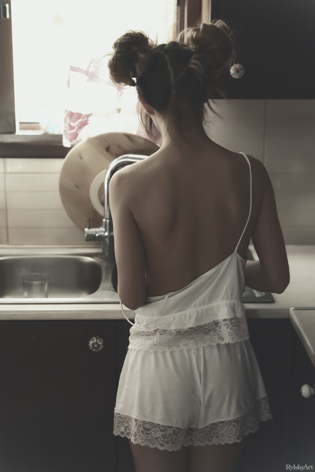 Model : Nedda