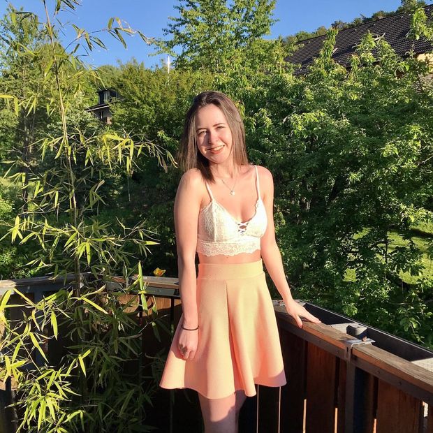 Cute Teen in skirt