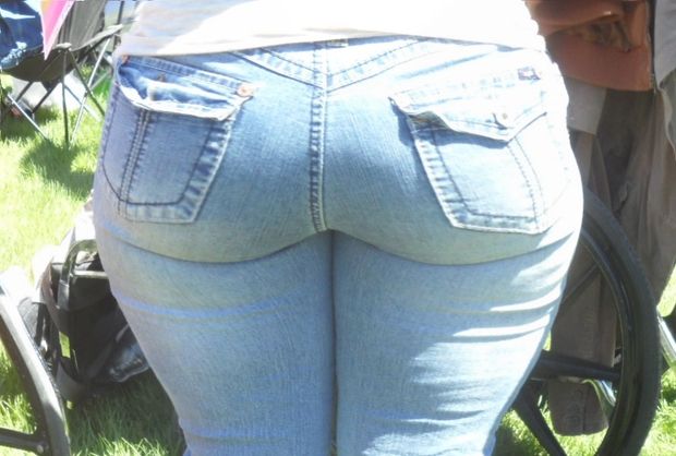 PHAT CANDID ASS
