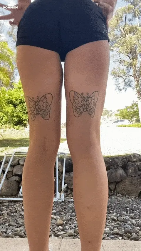 Mooning Cutie