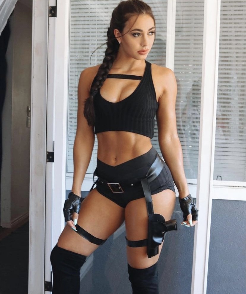 @dannibelle as Lara