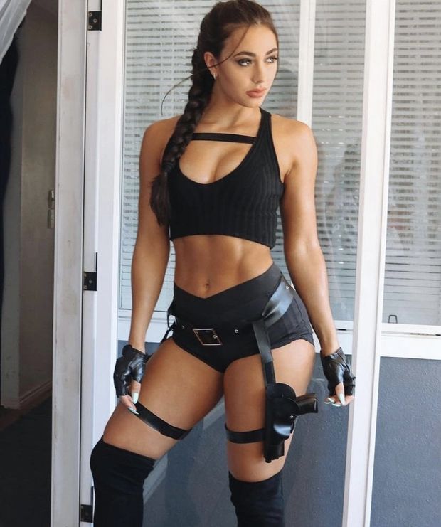 @dannibelle as Lara