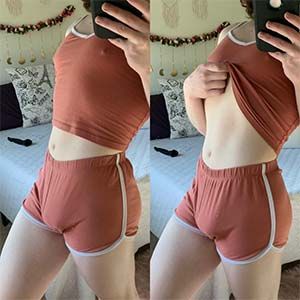 Tranny from Tucson AZ with a huge buldge in the pants need a gym buddy