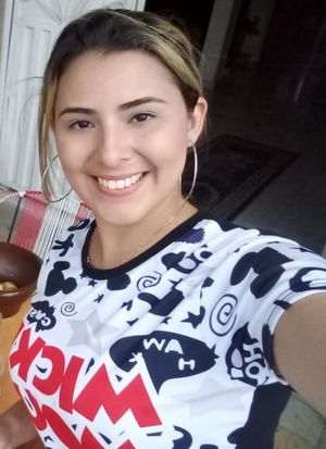 Milf Charlot nonude selfie face