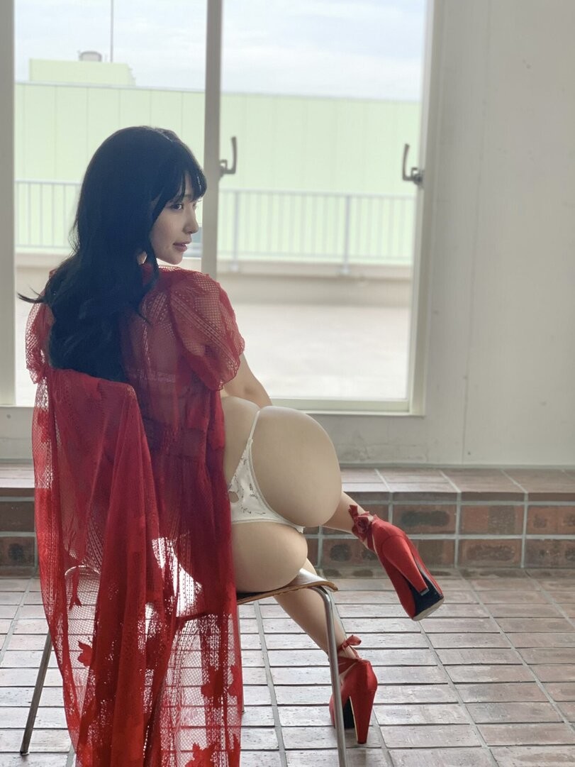Rounded model ass
