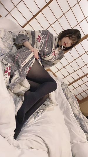 Tease my legs for you