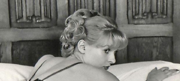 Black-white BLONDE