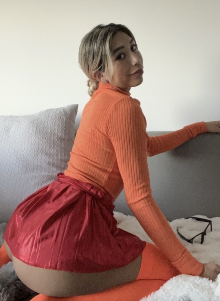 Roxannesimz As Velma