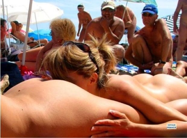 chick eating ass at the beach