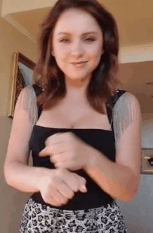 Ale Ivanova me la masturba