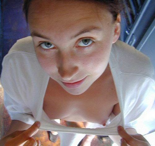 Bet those nippies stick out even through a shirt
