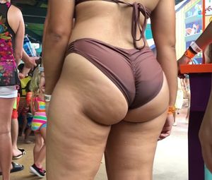 SWEET THICK CANDID BIKINI