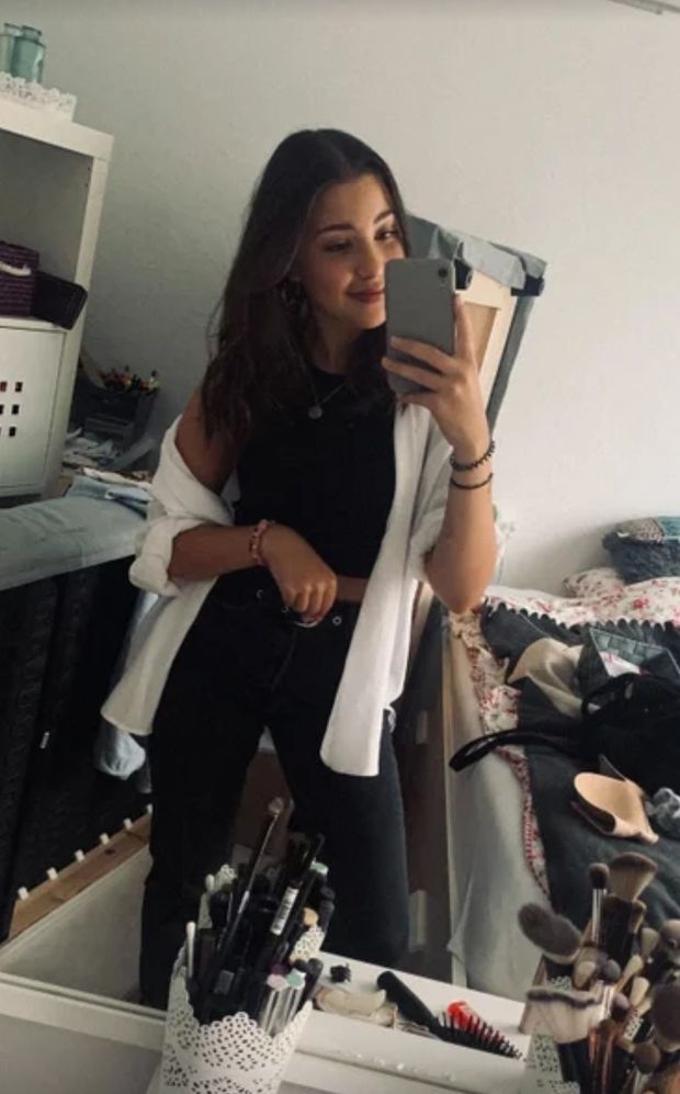 Tinder Babe