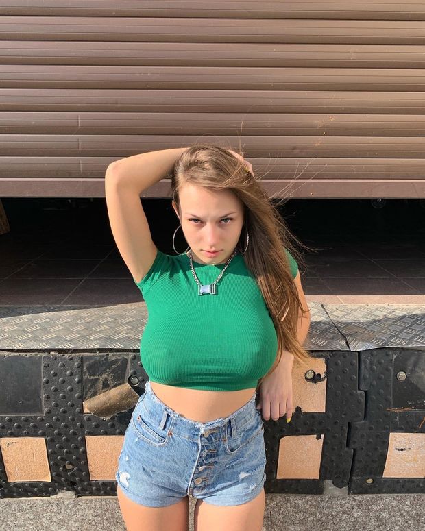 That stare... Those shorts... Those tits