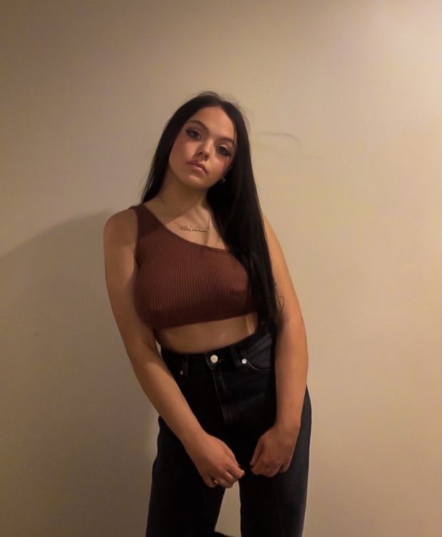 Jem gets her nipples out