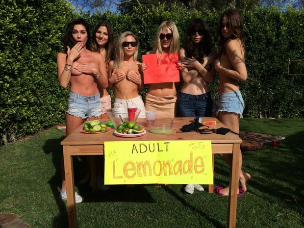 Delicious Ladies serving delicious lemonade