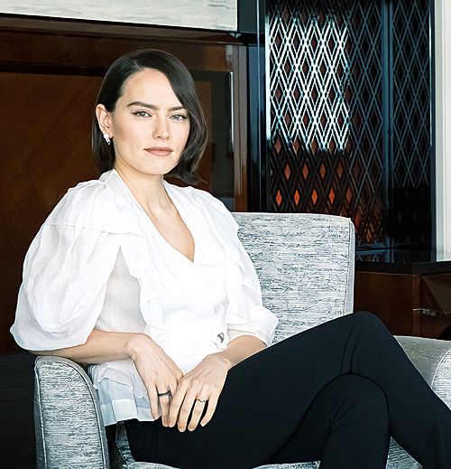 Daisy Ridley Chair