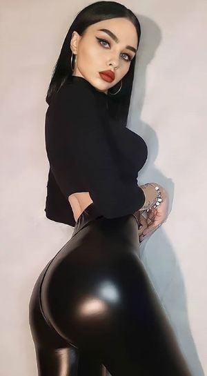 leather/shiny ass - sexy ass
