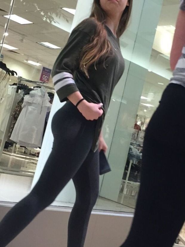 Flash pic in the mall where all the teen cuties are