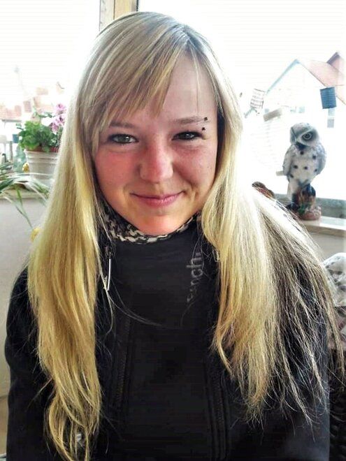 blond