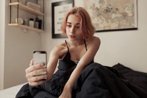 Sexy Selfie Pose (Advice)