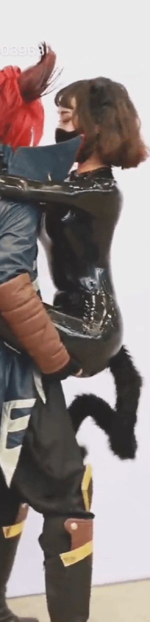 Asian-latex fetish-latex