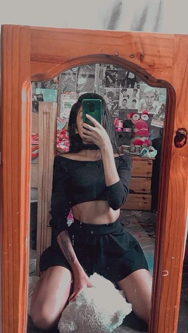 Kik her: @EliGaby322 // She is giving free nudes - 100% Verified G1rl :)