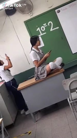 Uniform slut underskirt