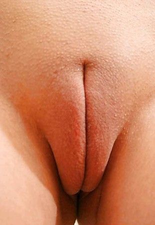 Long outer lips
