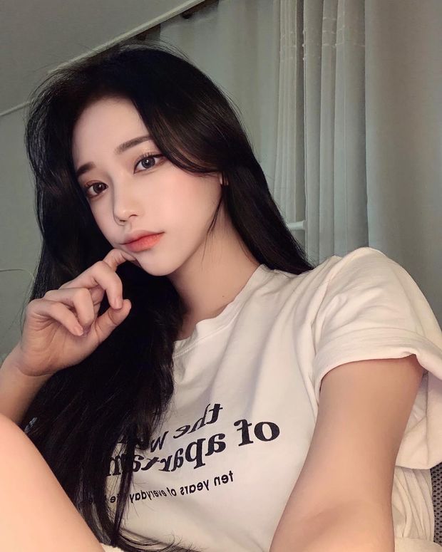 10/10 - Perfect face to skull-fuck silly.