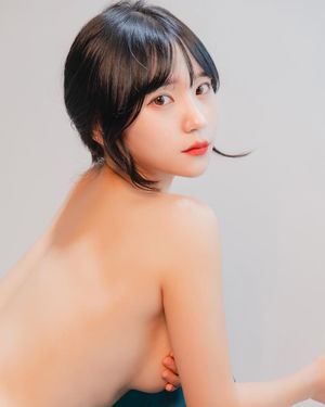 10/10 - Perfect face to skull-fuck silly.