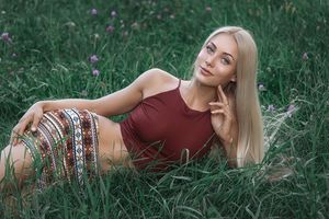 blond in field