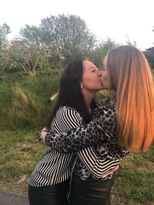 Teens Kissing Amateur