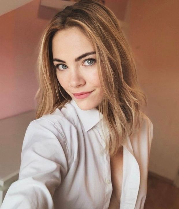 Emma L. is so hot I wanna undress her and r*pe her