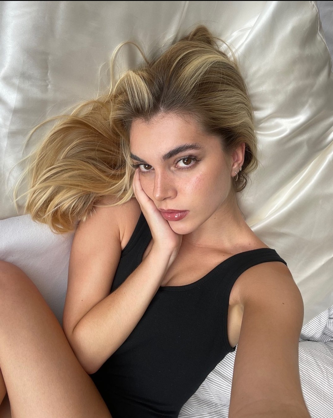JM how would you fuck her face ? Comment below