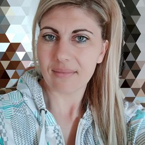 married greek mother. I have made a gang with 100 black men at the same time!