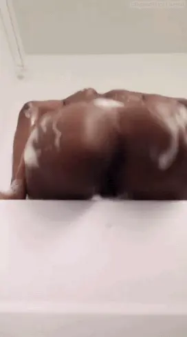 Stunning soapy black ass shake