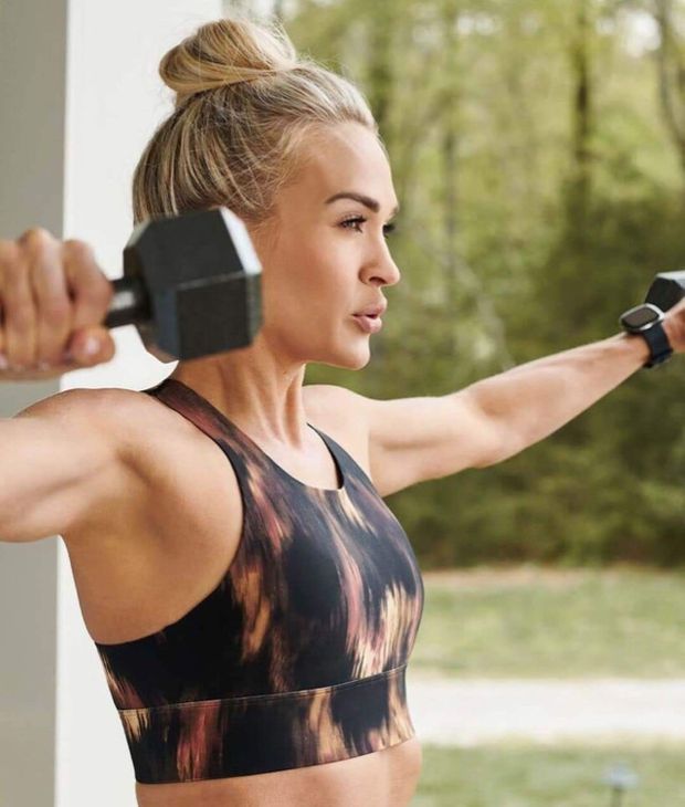 Carrie pumping iron
