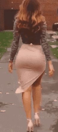 Gorgeous sweet ass wiggling away