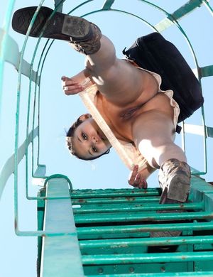 no panties under the skirt