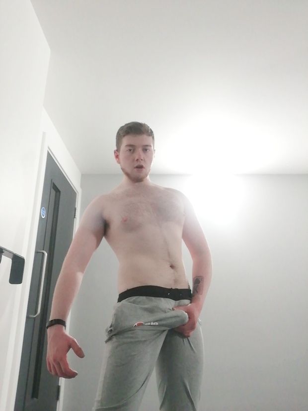 horny Scottish bi workie