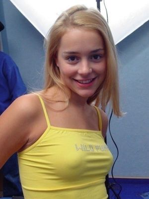 Perfect yellow tank-top