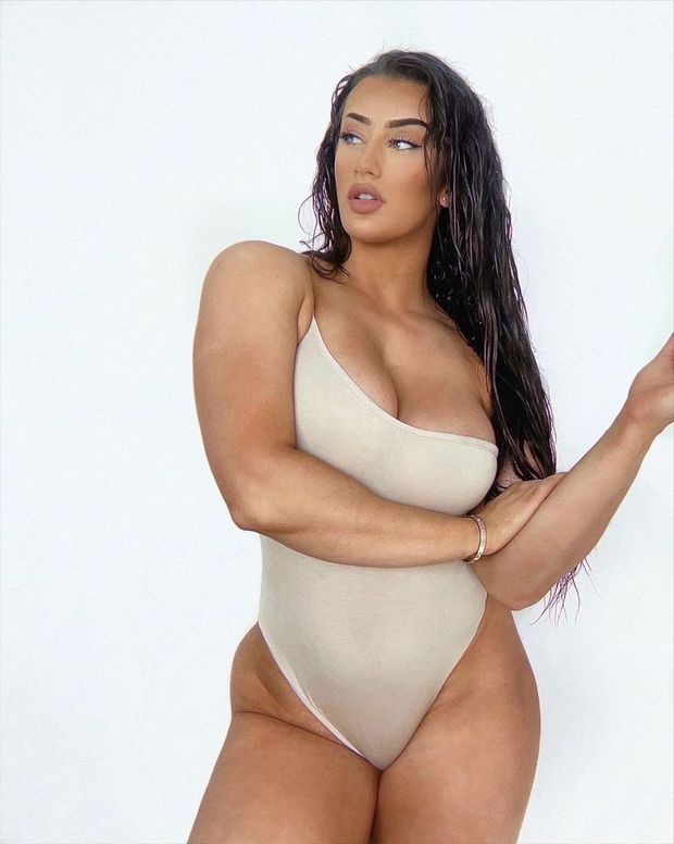 Calda sexy Kiki Vhyce