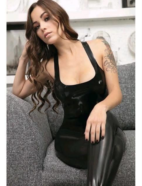 Melanie Pavola