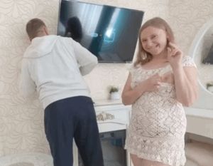 Love the wife setting up the computer so I can see her flirt, as much excitement as her fucking him