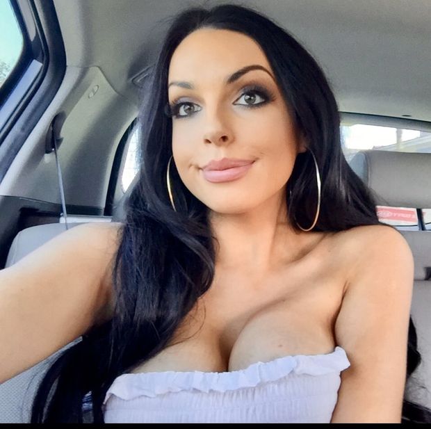 Cloe Salpa amazing irish shemale
