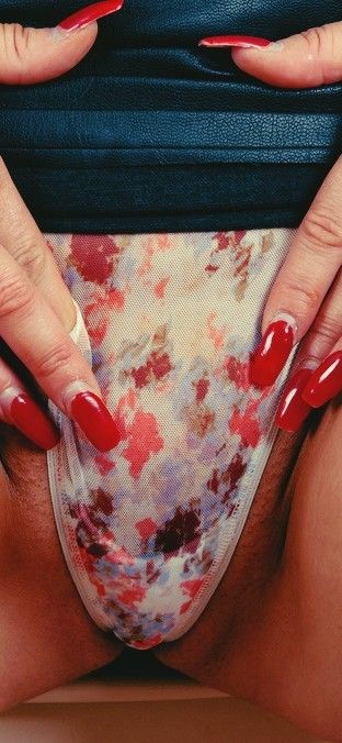 Red nails