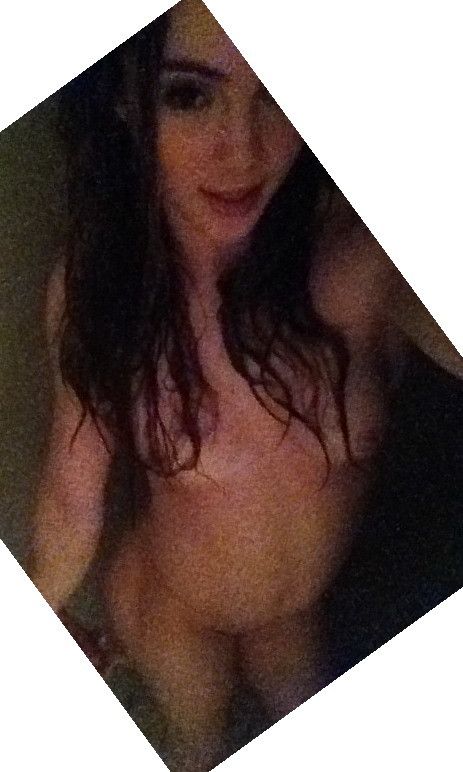 mckayla maroney shower 2