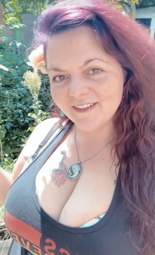 Acurvyredhead